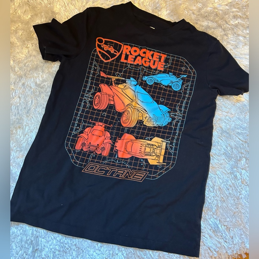 Kids Rocket League size Large tshirt.  Excellent condition.  Worn/washed once.